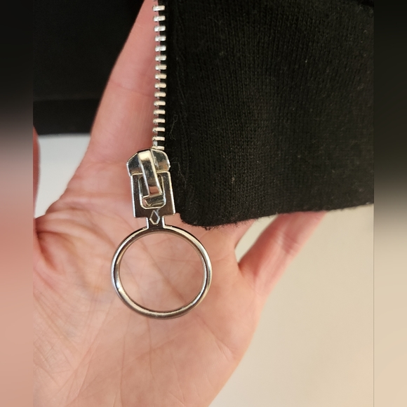 Black Quilted Velvet Bomber Jacket w/Red Satin interior - Volcom - Chunky zipper - Picture 11 of 15